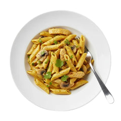 Penne Pollo mit Putenbruststreifen, Champignons und Currysauce