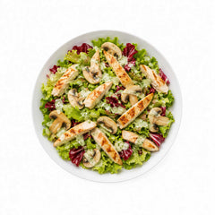Insalata Pollo gemischter Salat mit Hähnchenbruststreifen und Champignons - mit Haus-Dressing