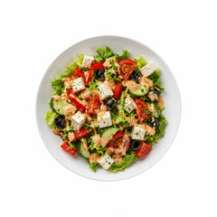 Insalata Venezia grüner Salat, Paprika, Oliven, Tomaten, Gurken und Feta - mit Cocktail-Dressing