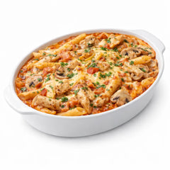 Penne al Forno mit Putenbruststreifen, Champignons und Tomaten-Sahnesauce