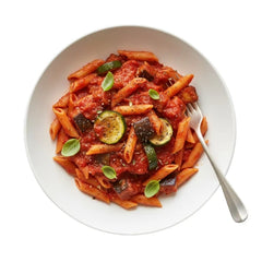 Penne Aubergine mit Aubergine, Zucchini und Tomatensauce