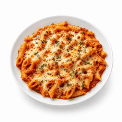 Penne al Forno Vegan mit Tomatensauce und veganem Käse überbacken